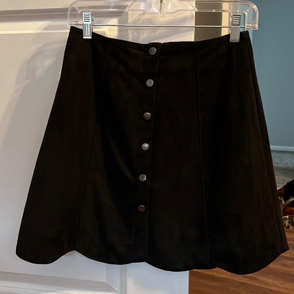 Francesca’s Closet Black Suede Skirt, size small